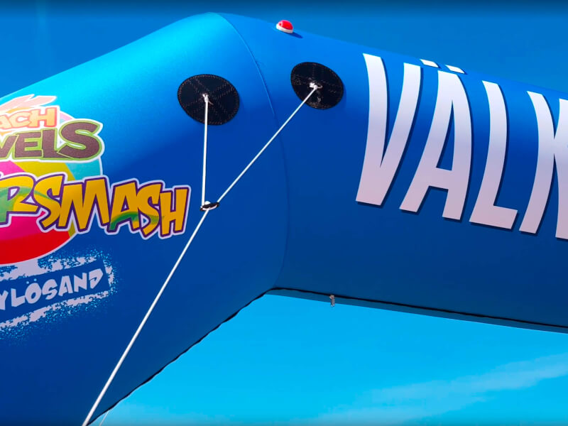 Fastsättning i toppen av portal / målbåge