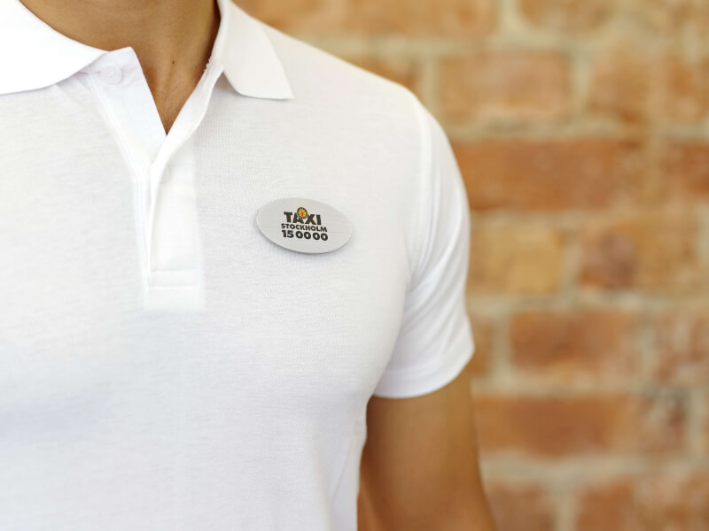 Namnskylt - Ellips 2 - Silver - Fastsatt med magnetfäste