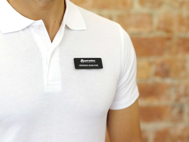 Namnskylt - Rektangel 2 - Svart - Fastsatt med magnetfäste