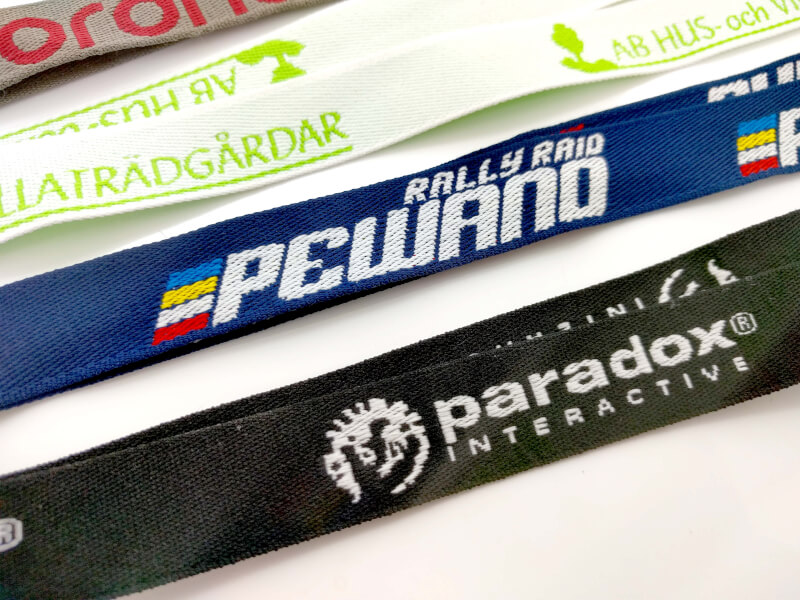 Närbild på Vävda Nyckelband